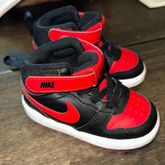 Nike Court Borough Low (TDV) Red & Black size 6C - Picture 1 of 5